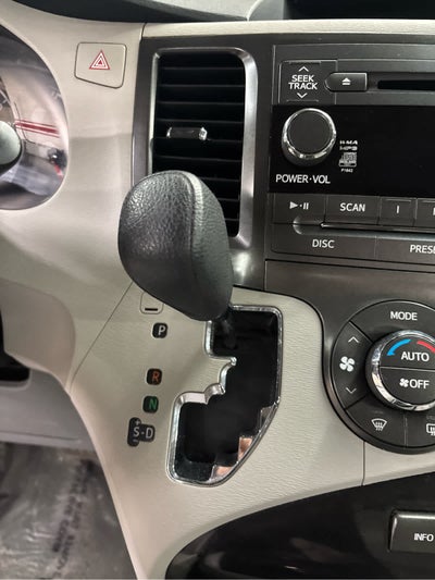 2014 Toyota Sienna LE