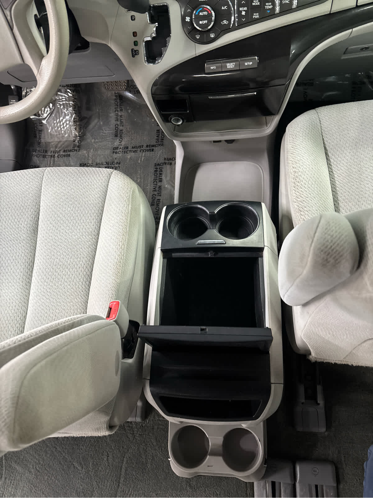 2014 Toyota Sienna LE