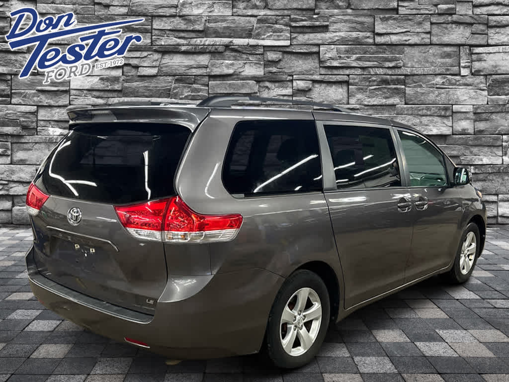 2014 Toyota Sienna LE