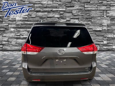 2014 Toyota Sienna LE