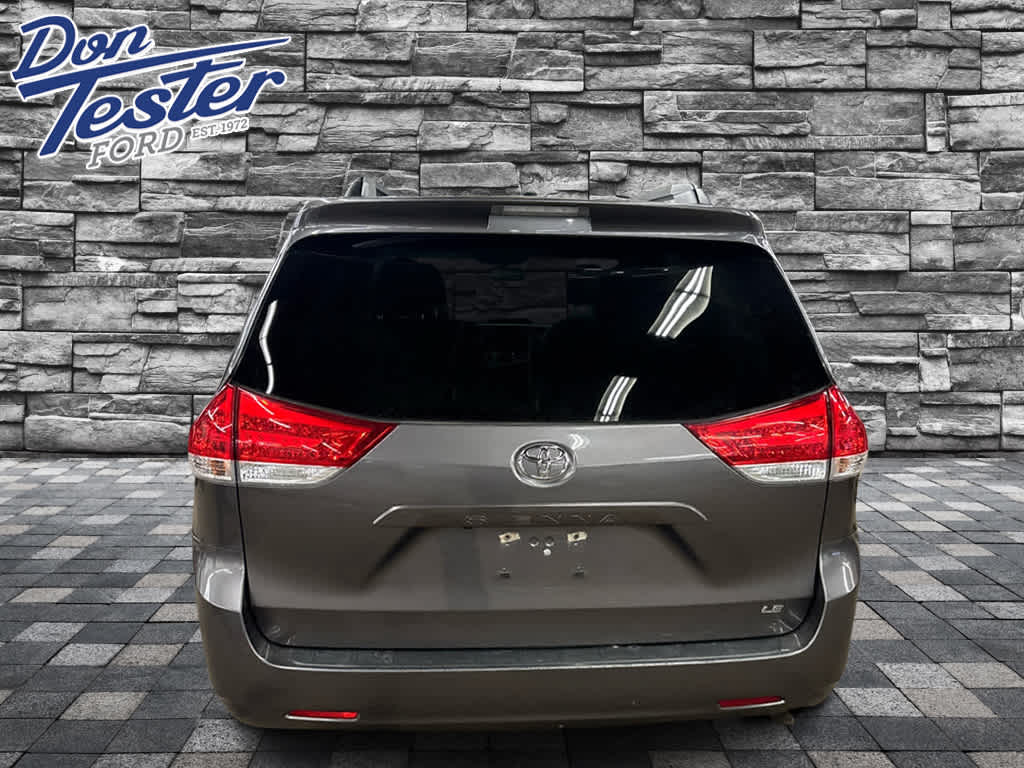 2014 Toyota Sienna LE