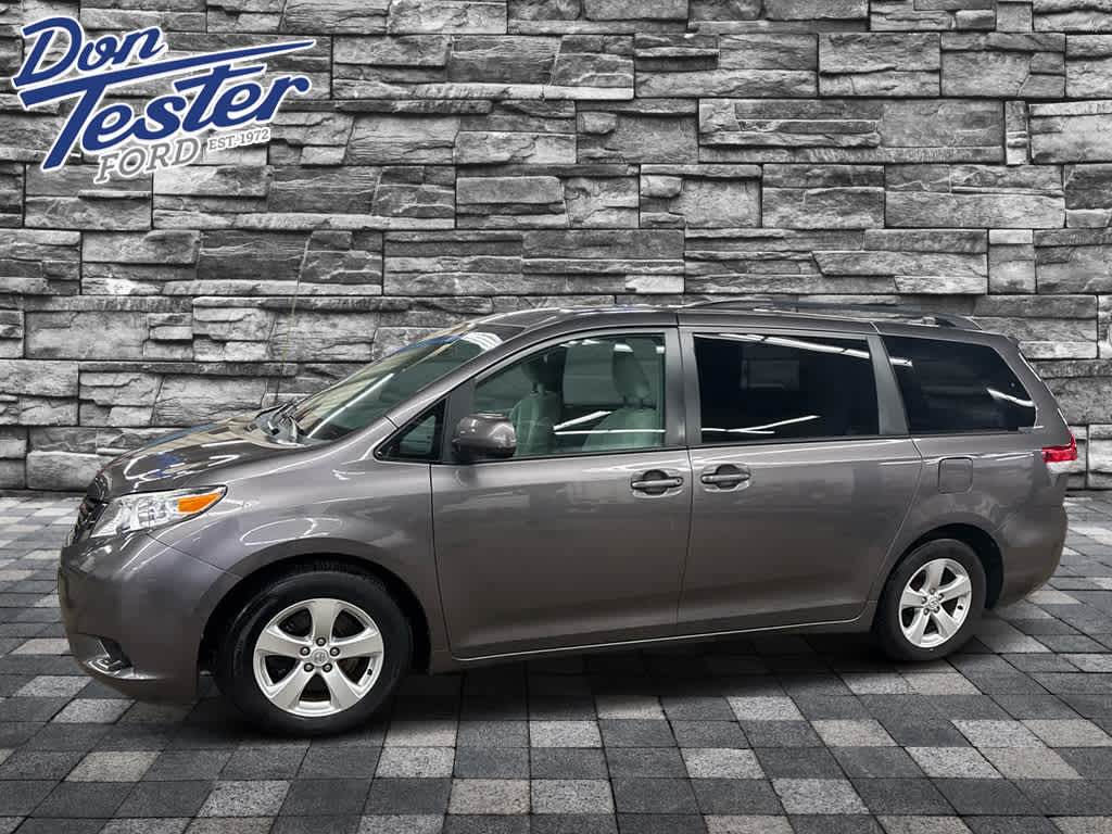 2014 Toyota Sienna LE