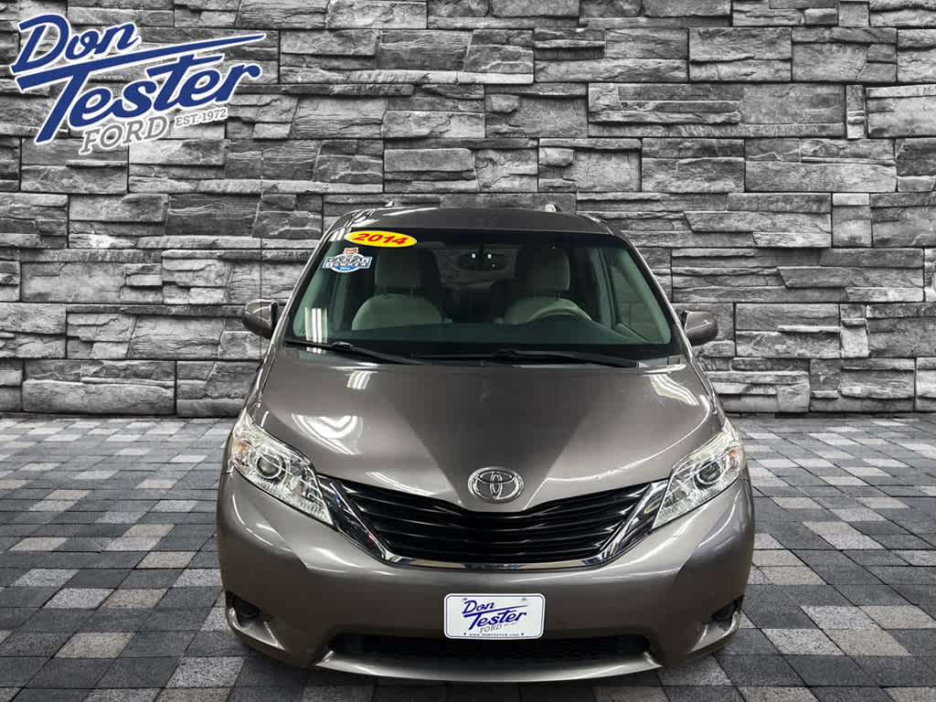 2014 Toyota Sienna LE